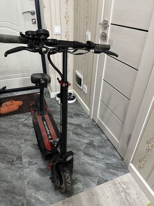 Продаю электронный самокат