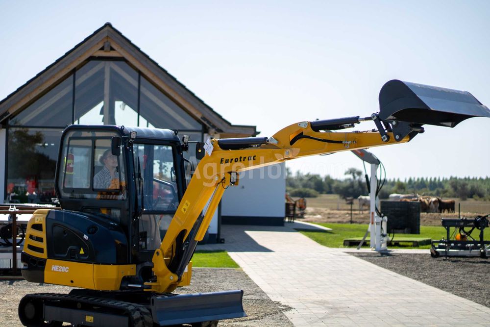 Excavator cu usa / Eurotrac HE18-C - HE28-C