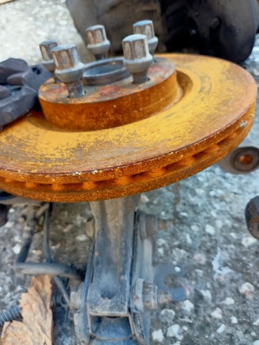 Дискове , накладки и амортисьор комплект fiat ulysse 1996