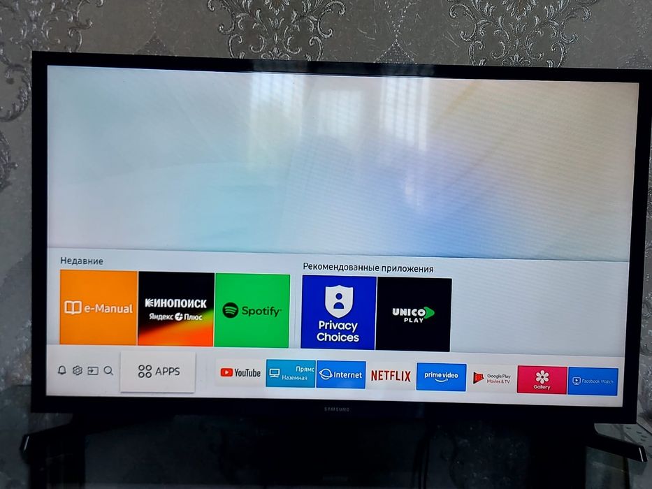 Телевизор Samsung 32" Smart TV и Wi-Fi