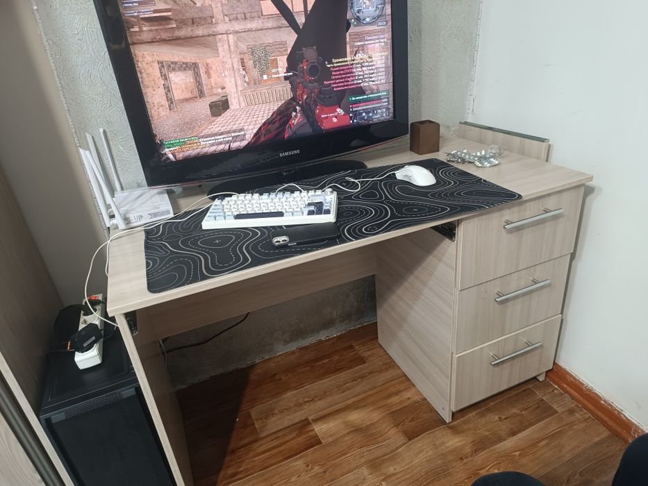 Компьютерный стол