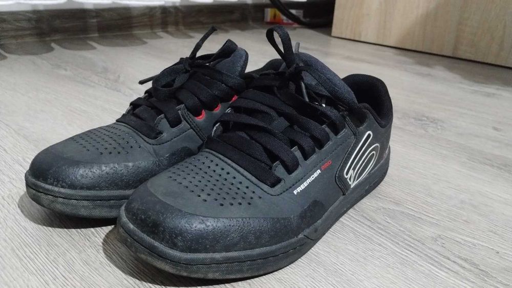 Vând Adidas Freeride PRO / Marime 42