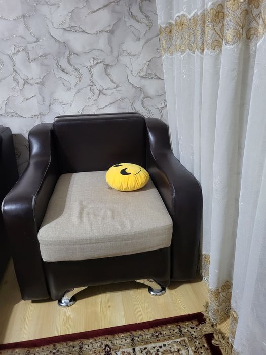 Продам диван шелек