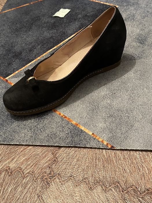 Туфли замшевые черные .