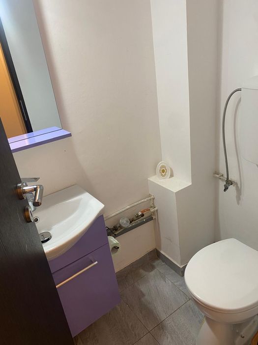 De închiriat apartament 3 camere