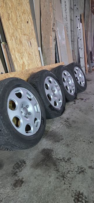 AUDI A4 джанти със зимни гуми 215/60/16  7Jx16  ET42  5×112  DOT 0618