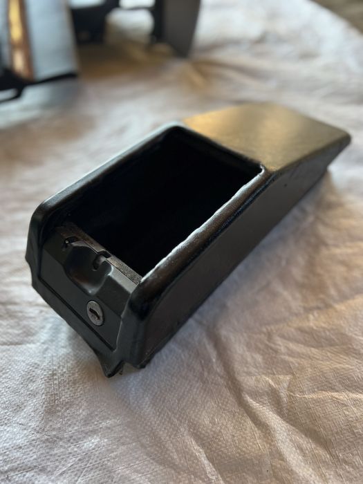 Салонные детали W124