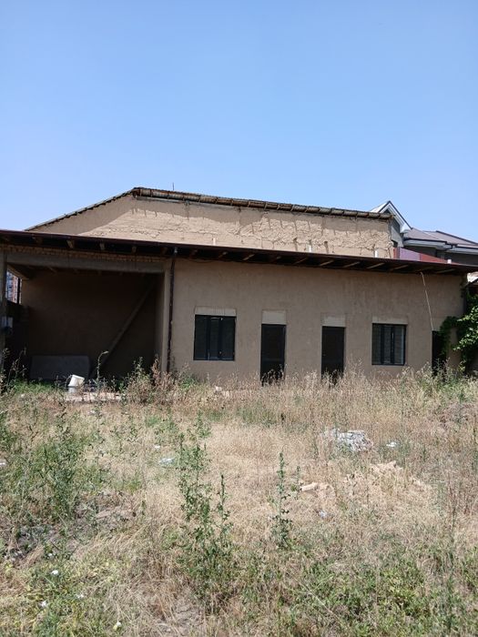 Vodnikda 4 sotix tarsavoy Yer sotiladi