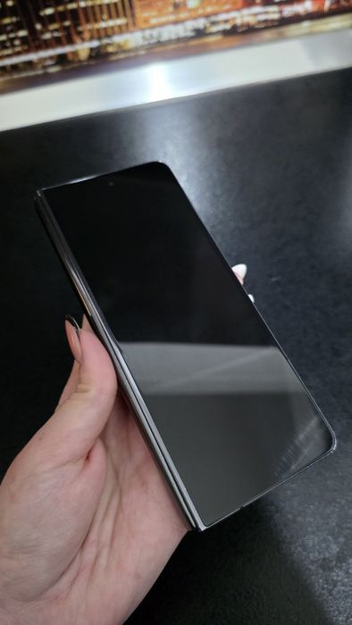 Samsung Z Fold 5