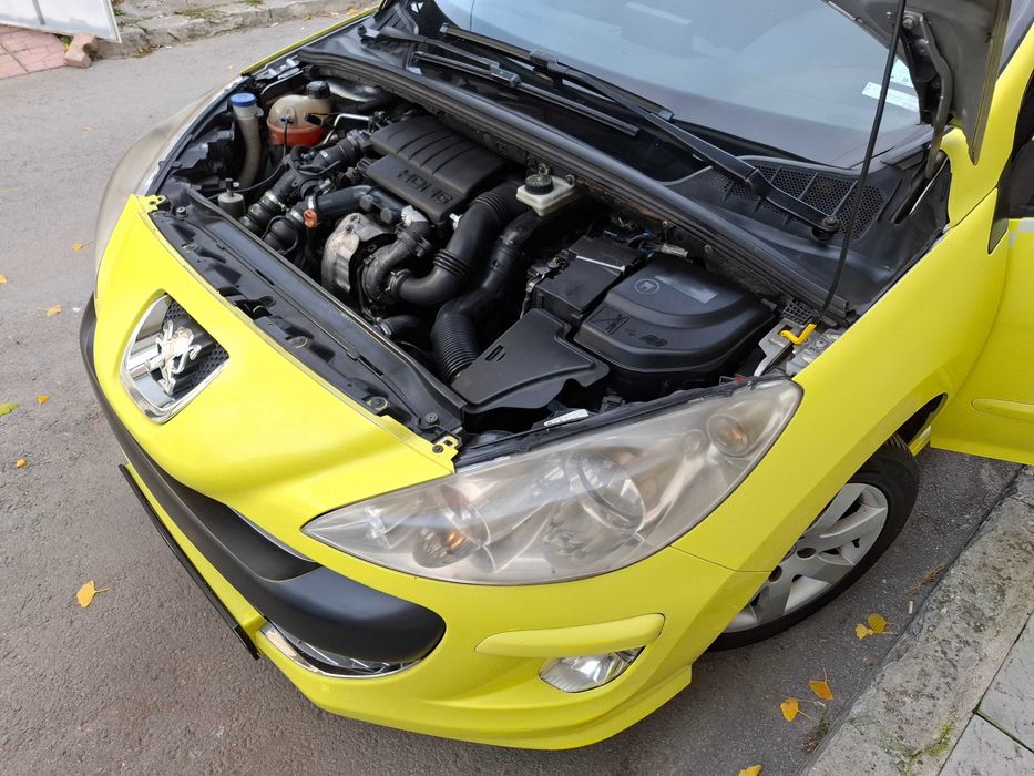 Продавам Пежо 308
