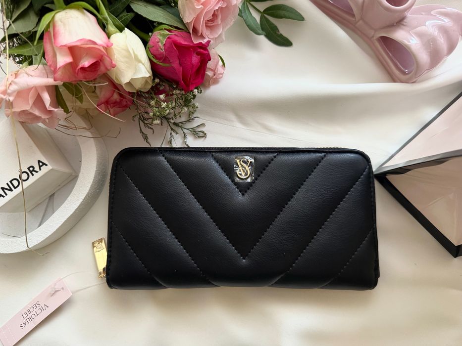 Портфейл Victoria’s Secret