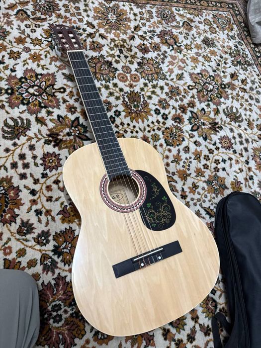 Гитара классическая