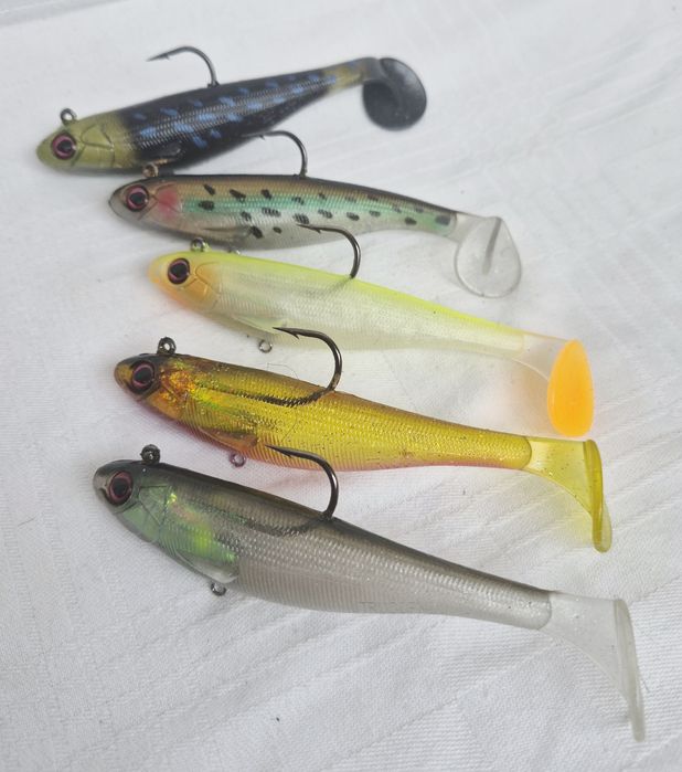 Swimbait-uri, năluci moi Truscent Easy Catch, 12cm, 30gr, gata echipate, cu acțiune unică de înot prin vibrație și o mișcare oscilantă la scufundare.