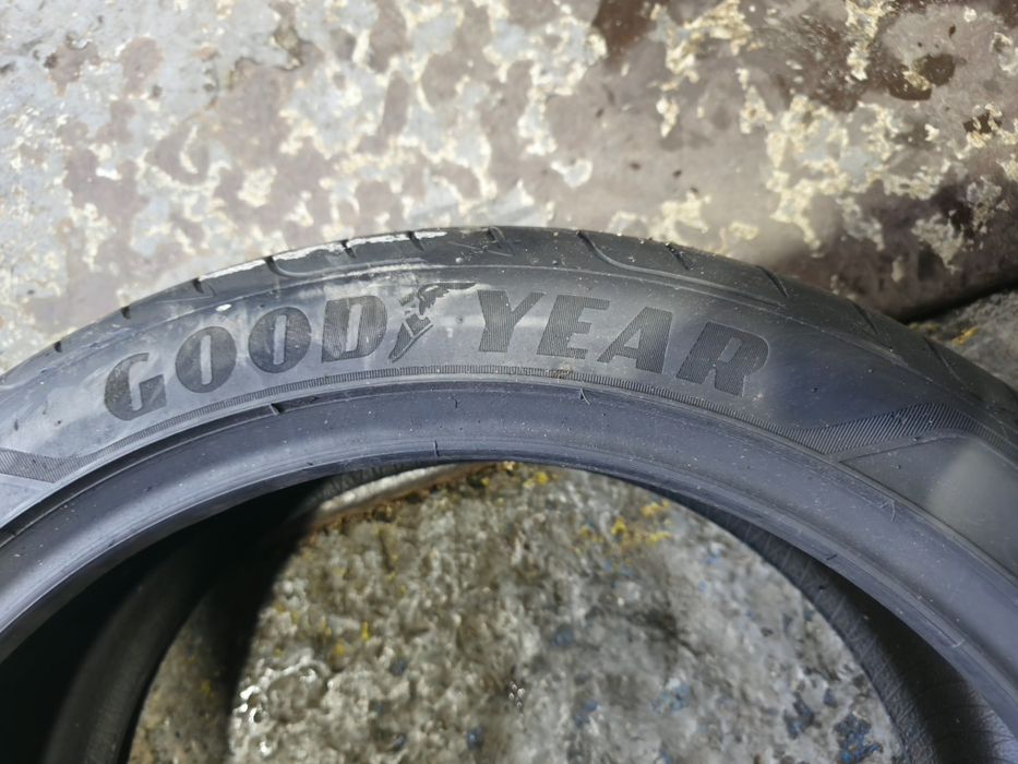 1x 225 45 19 vara goodyear
