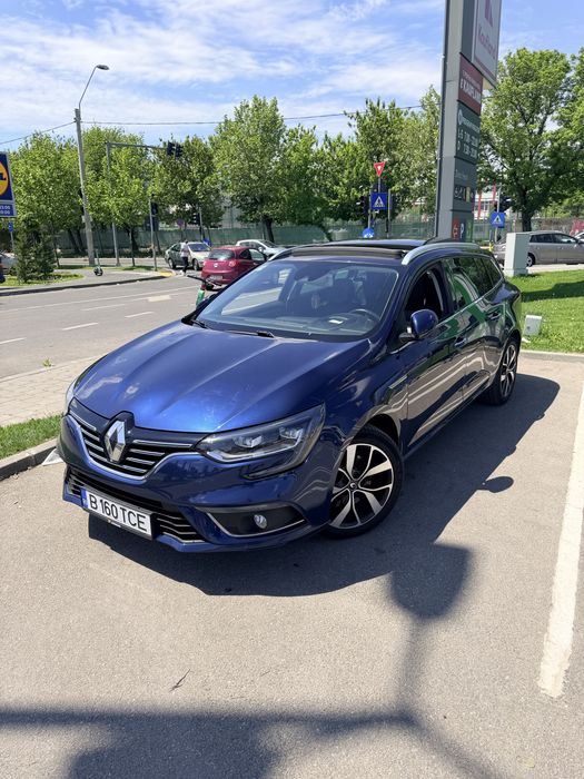 Renault Megane 4 (2019) INTENS • 1.3 TCe 160 CP • BOSE • TRAPĂ •  MASAJ