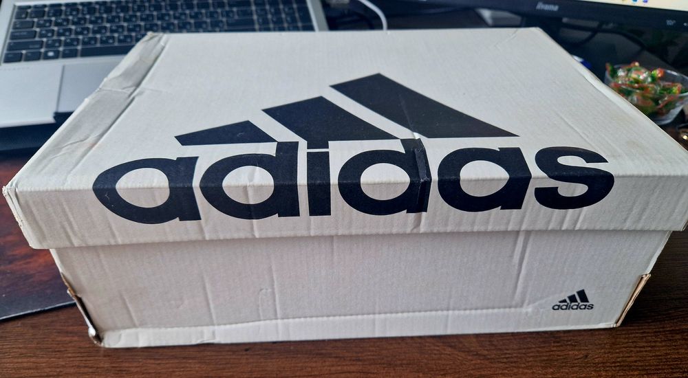 Продам кроссовки ADIDAS 38 размер
