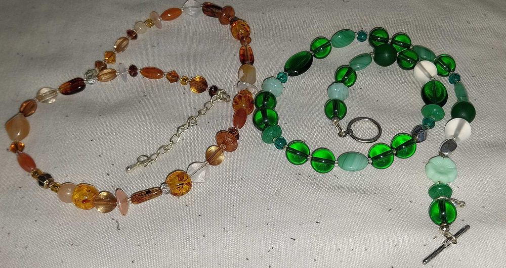 РАЗПРОДАЖБА Обеци и гердани, нови, уникални