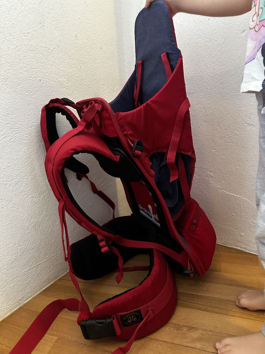 Туристическа раница за бебеносене