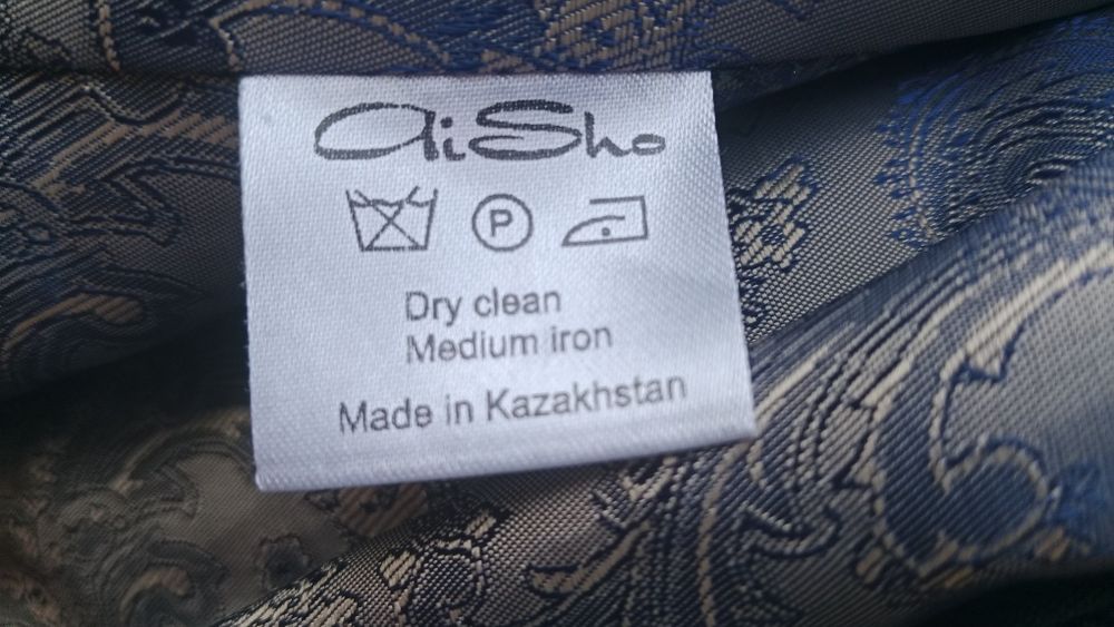 Отдам брэндовые вещи дёшево