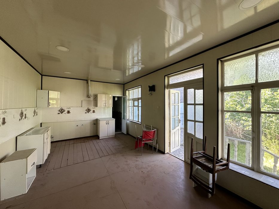 Хасанбой шахар тарафда 7 сотих ховли ер хисобида