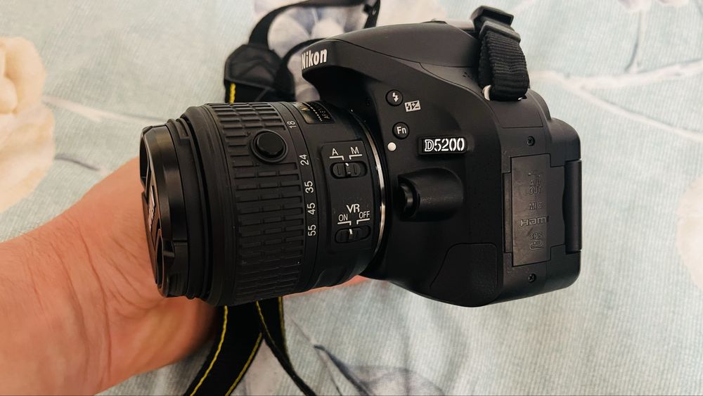 Nikon 5200 folosit putin timp