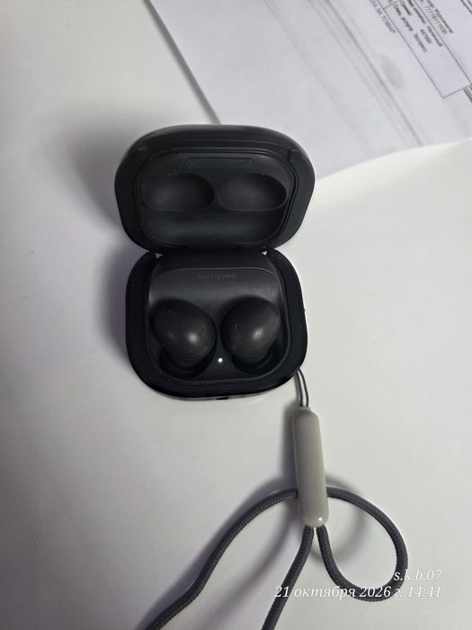 Samsung galaxy s24 ultra 512/12.  Buds 2pro