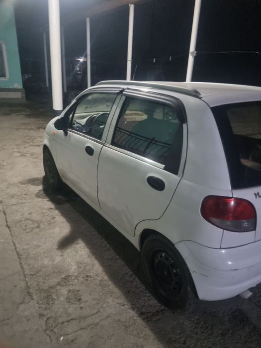 Матиз машинаси сотилади