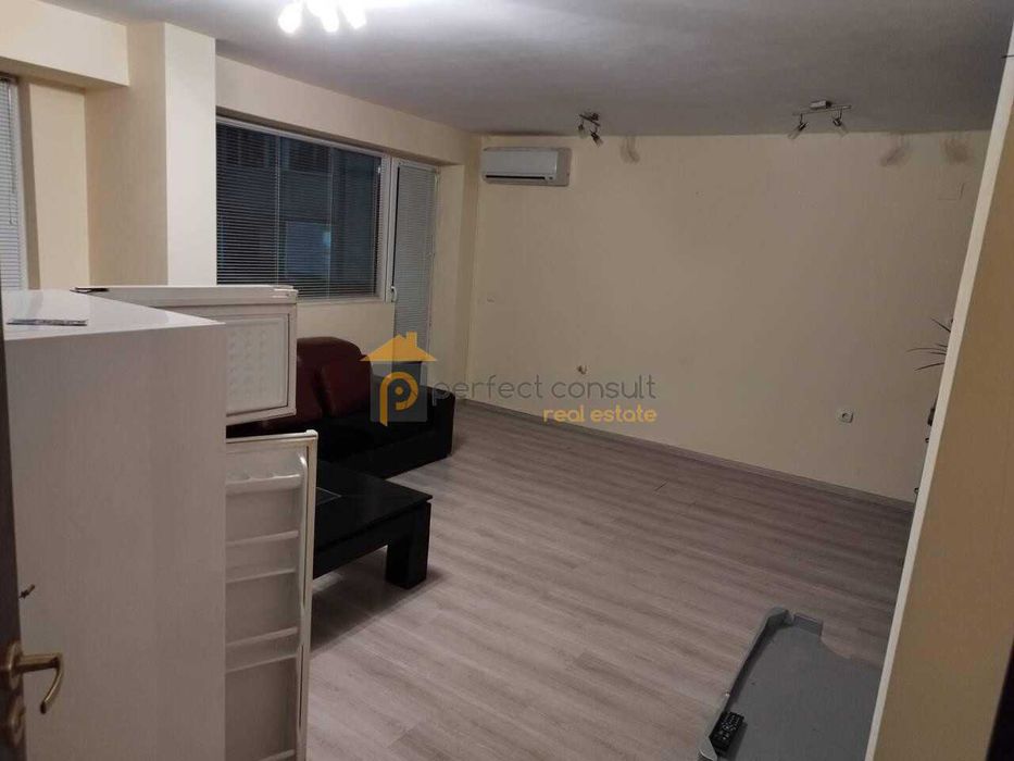 Дава се под наем Двустаен апартамент в Пловдив, Кършияка - 83 кв.м за 375 € - Снимка #2