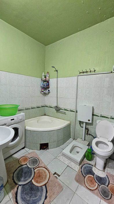 3 хоналик дом сотилади