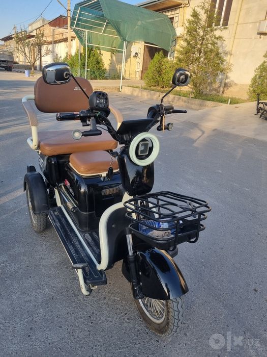 2,3 kishilik alo holatdagi Elektron skuter