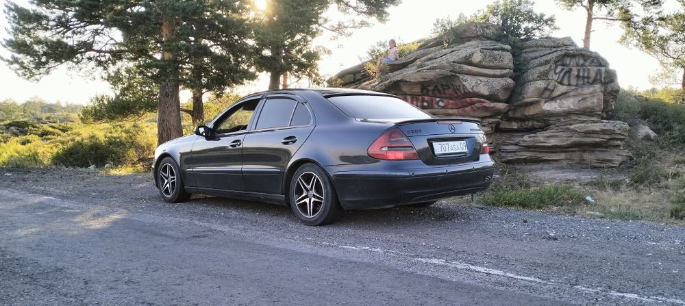 Продам машину Мерседес 211