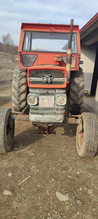 Tractor Massey Ferguson