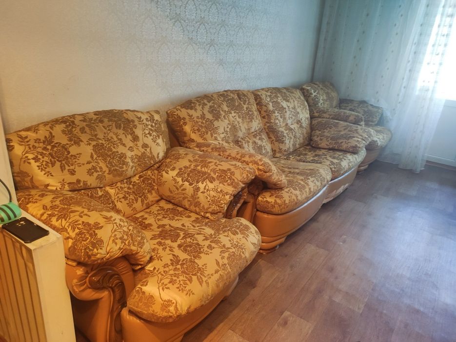 Мягкий уголок красивый