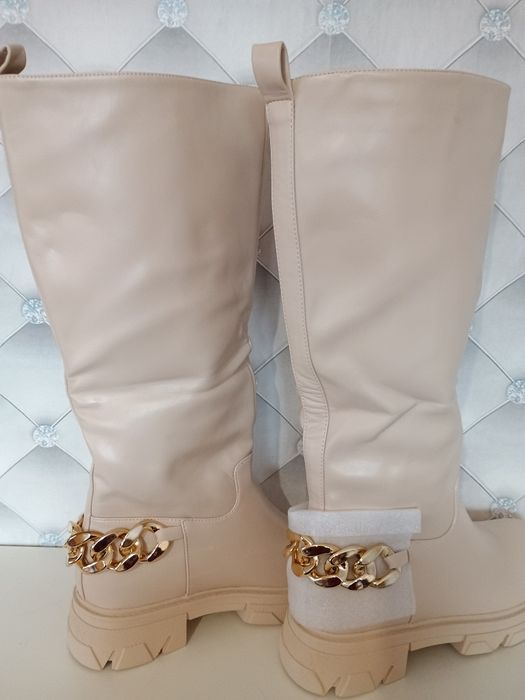 Дамски бежови зимни ботуши 41 номер