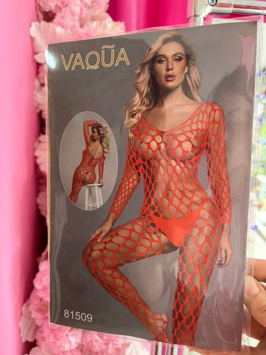 Surat pantiesda va barmoq bilan