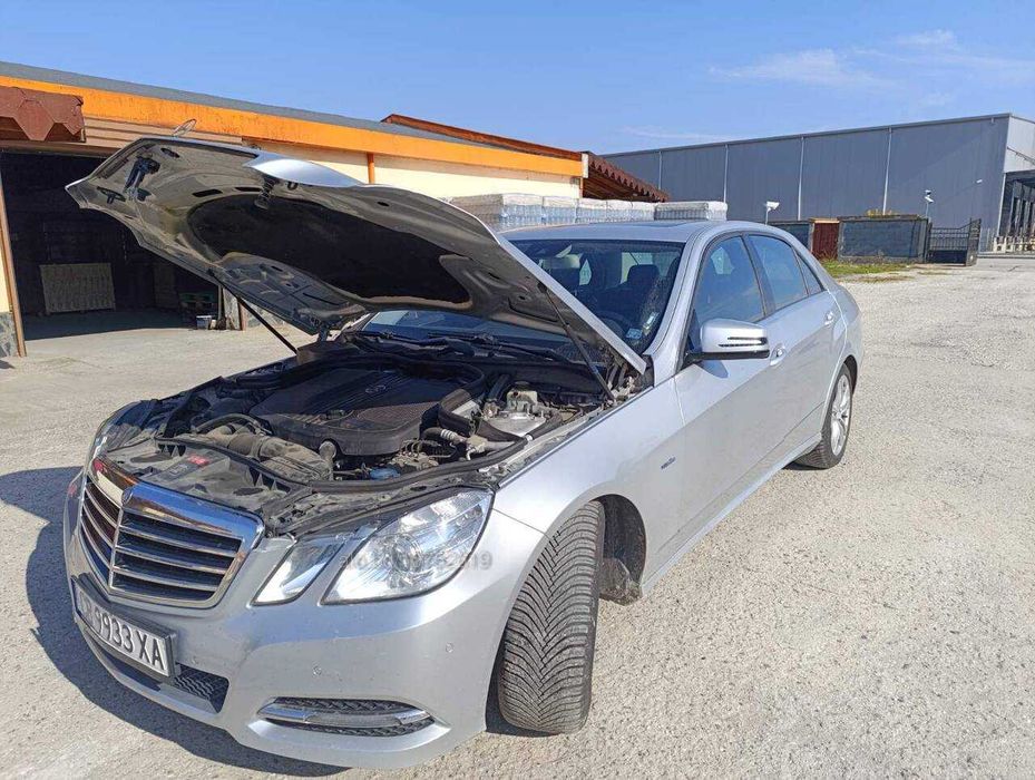 Mercedes-Benz E 220, Ръчна
