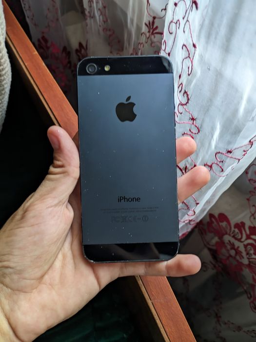 Продам IPhone 4-5