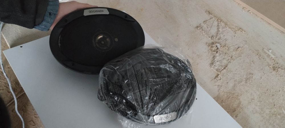 3 kafolat.    Sotiladi nnnn kenwood