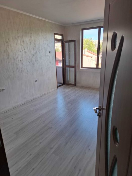 Продава се Двустаен апартамент в Ямбол, Георги Бенковски - 64 кв.м за 678 €/кв.м - Снимка #5