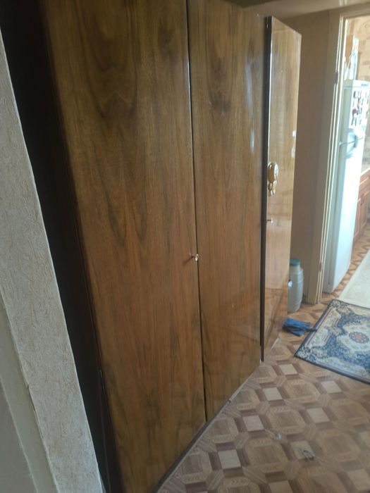 Продам шкаф хороший