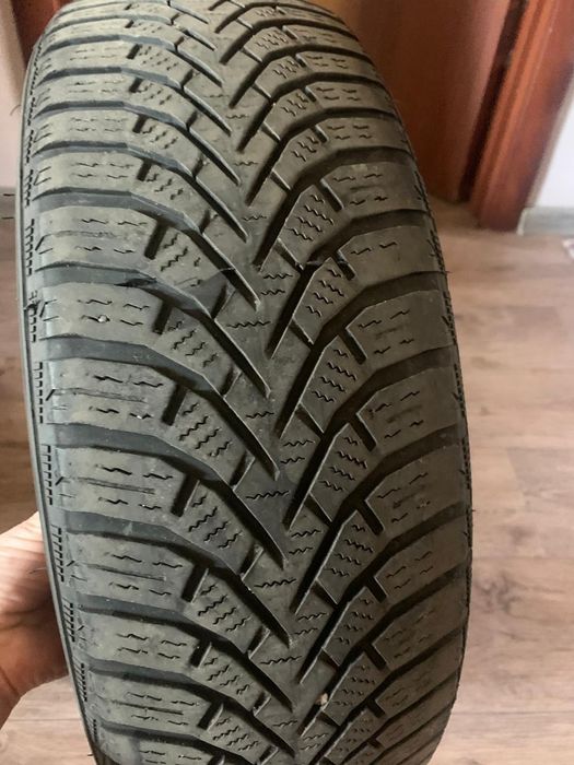 Продам шины зимние