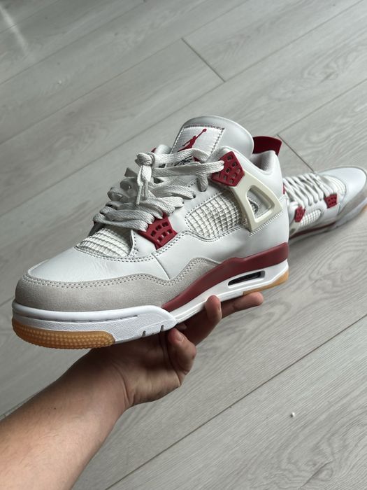 Jordan 4 Varsity Red