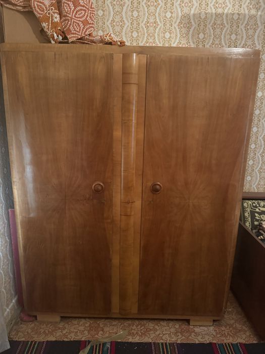 РАЗПРОДАЖБА! Трапезна разтегателна маса, здрави мебели от къща в Чешнегирово