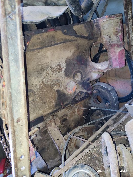 Vând piese motor u 445