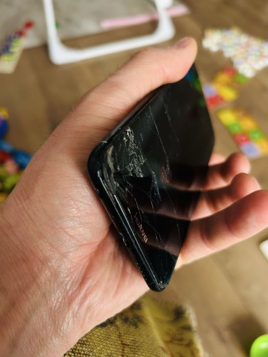 Продам телефон Редми и Хуавей