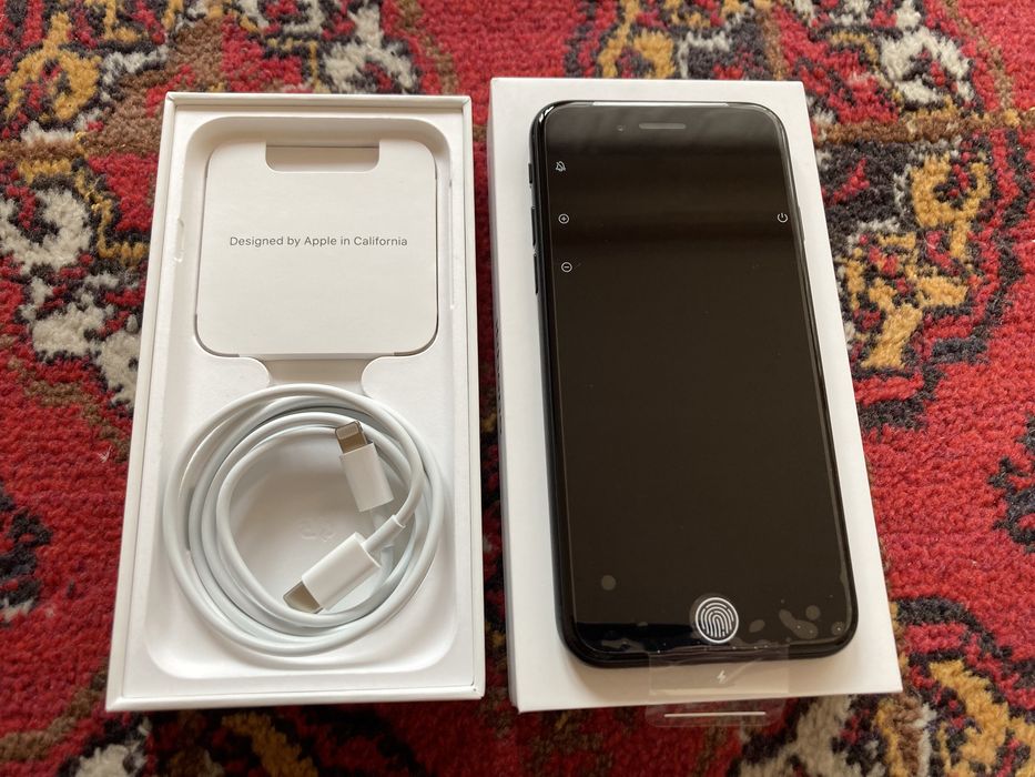 2022 Apple iPhone SE 3rd gen. LL/A 64GB Midnight coтилади