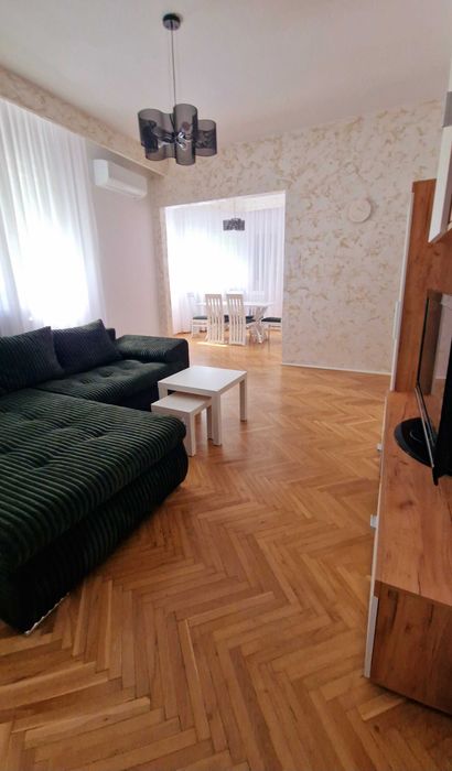 Inchiriez ultracentral apartament 2 camere si dining la parter de casa cu curte - loc de parcare inclus-  Bucuresti  zona Piata Muncii