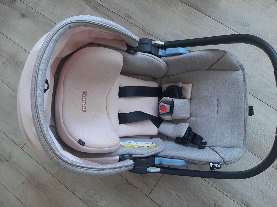 Столче за кола Peg Perego