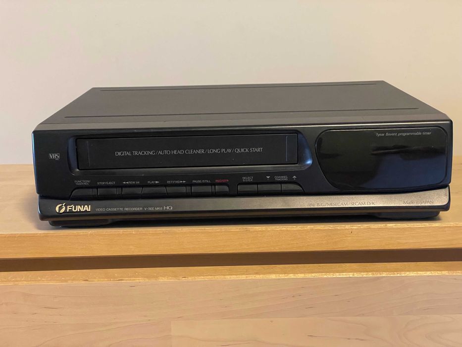 Видео плейър Funai V-3EEMK6