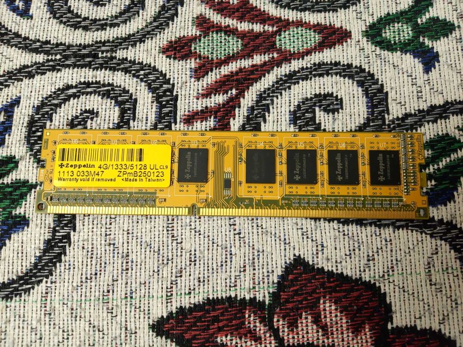 Продам ОЗУ DDR3, 4 GB 1333 (Оперативная память) для ПК